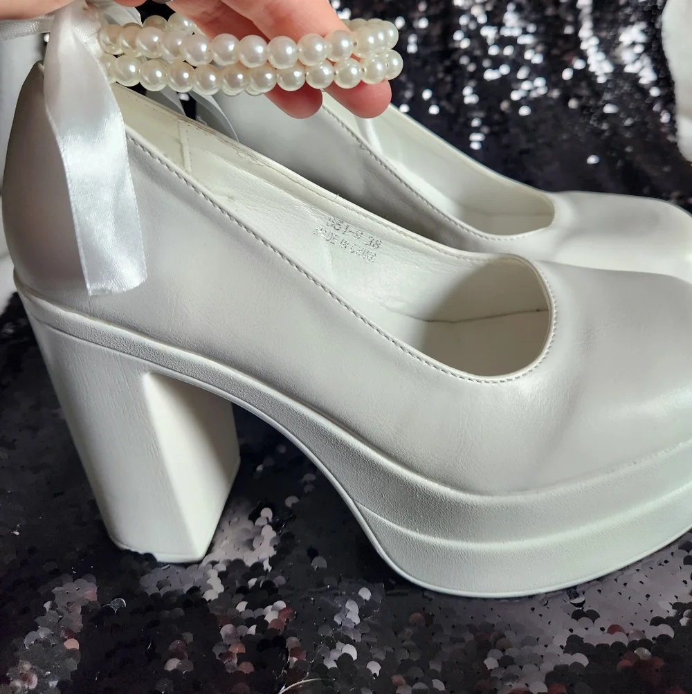 White platform Heels. With Pearl Ankle Strap Satin Bow - Picture 4 of 8